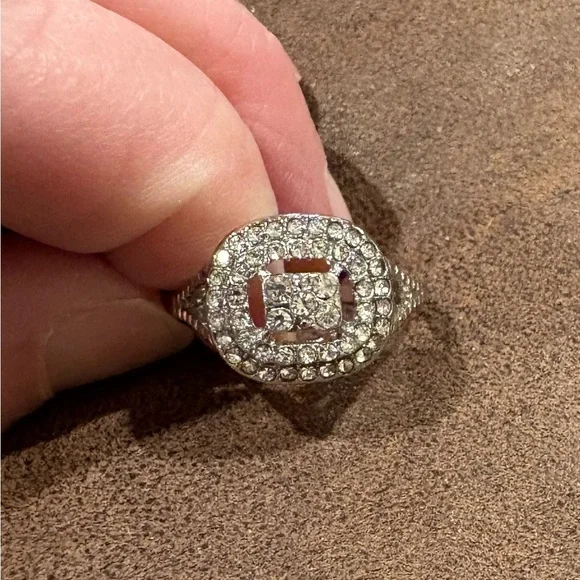 Fashion Ring in silver tone never worn Women’s size 9 - Picture 7 of 7